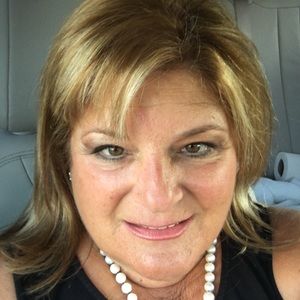 Meet your Posher, Laurie